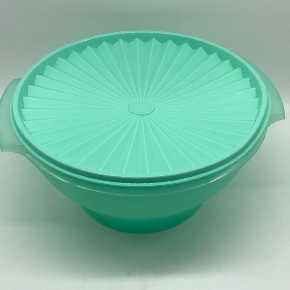 Tupperware Servalier Salad Bowl 4.3 Liter - Picture 2 of 16